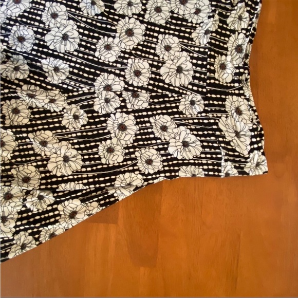 🌻 SALAAM Skirt Size XL - Picture 4 of 7